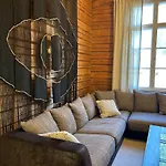 Maininki Villa *